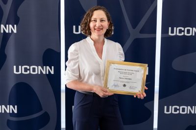 Noga Shemer receiving award